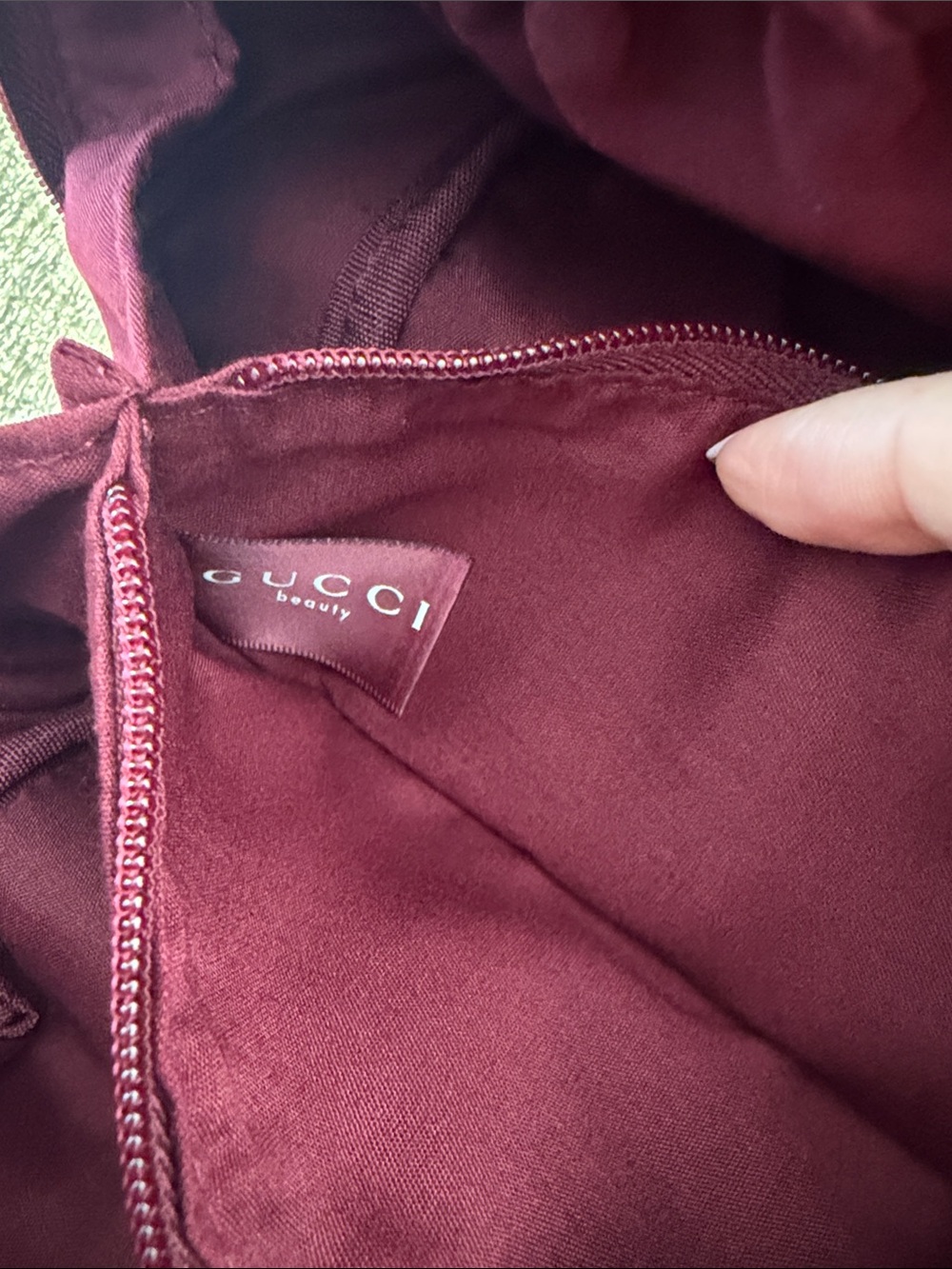 NWOT Gucci Beauty Burgundy Cosmetic Bag - Picture 6 of 6